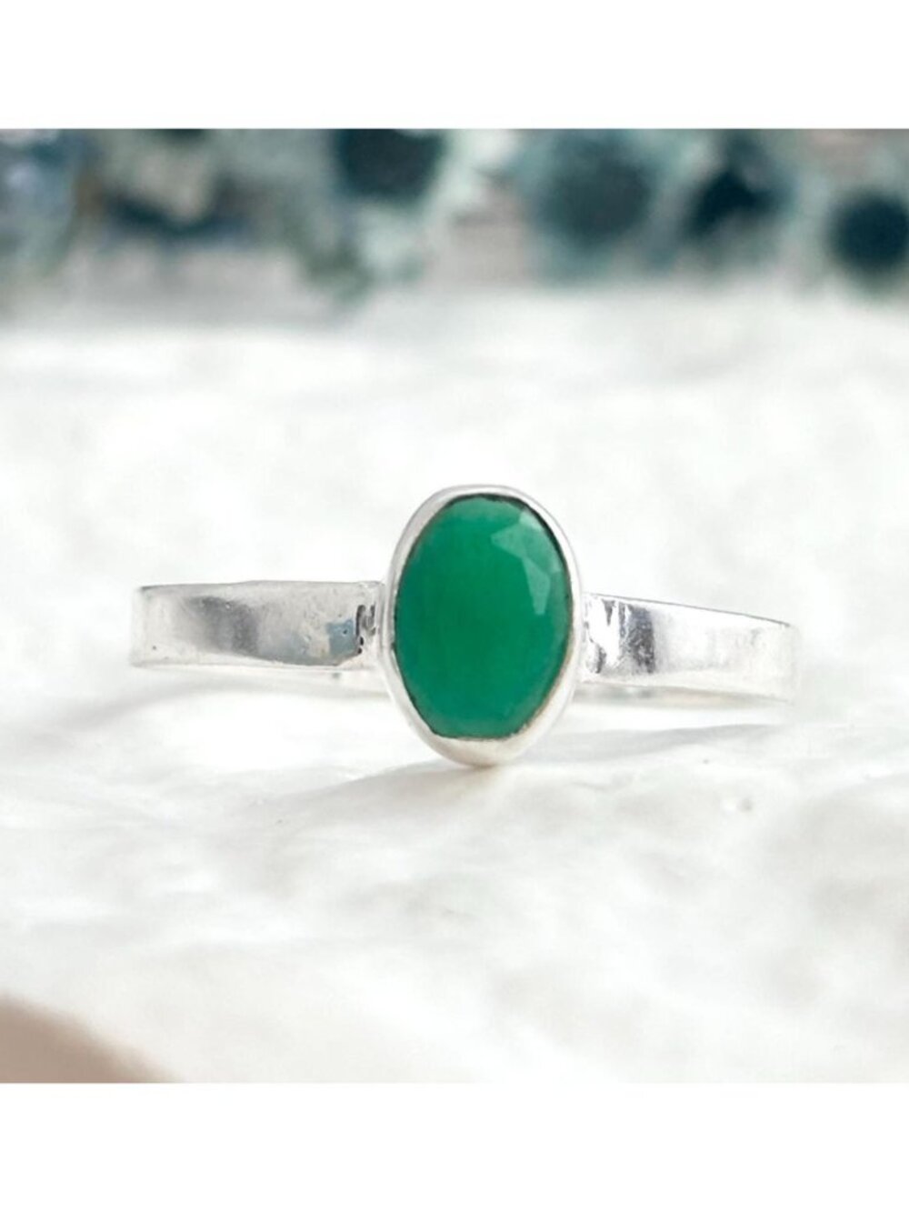 Green Onyx Gemstone Minimalist Sterling Silver 925 Vintage Ring - sz 8.5